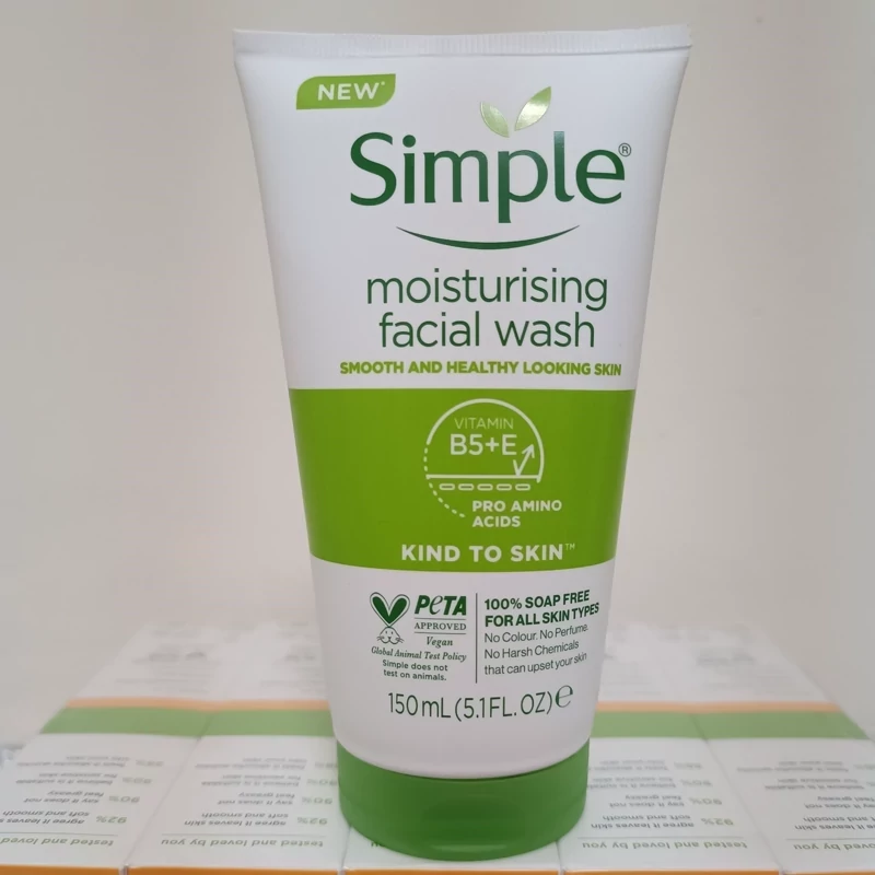 ژل شستشوی آبرسان صورت سیمپل مدل Moisturizing مناسب انواع پوست 150 میل