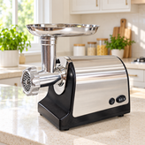 چرخ گوشت فوما مدل FU-1992 توان حداکثر 3300 وات، تیغه استیل ضدزنگ، چرخش معکوس، سوسیسساز و کبهساز با 2 سال گارانتی