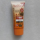 کرم ضد آفتاب حلزون SPF90 بدون رنگ و ترمیم کننده