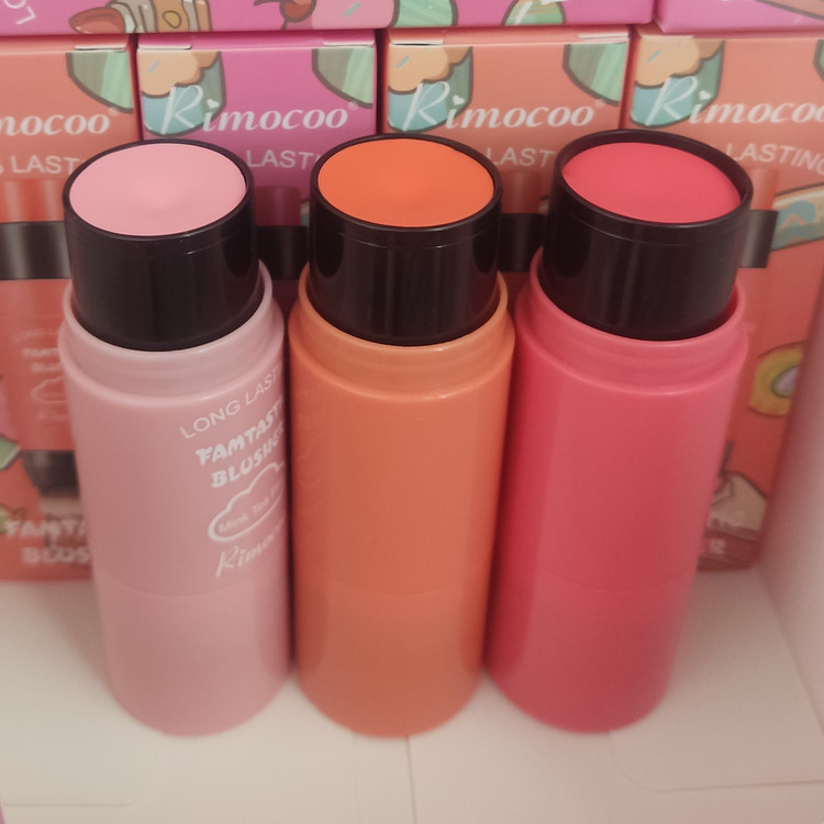 رژگونه براش دار استیکی ریموکو FAMTASTIC BLUSHER