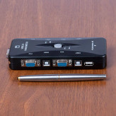 سوییچ 4 پورت USB KVM